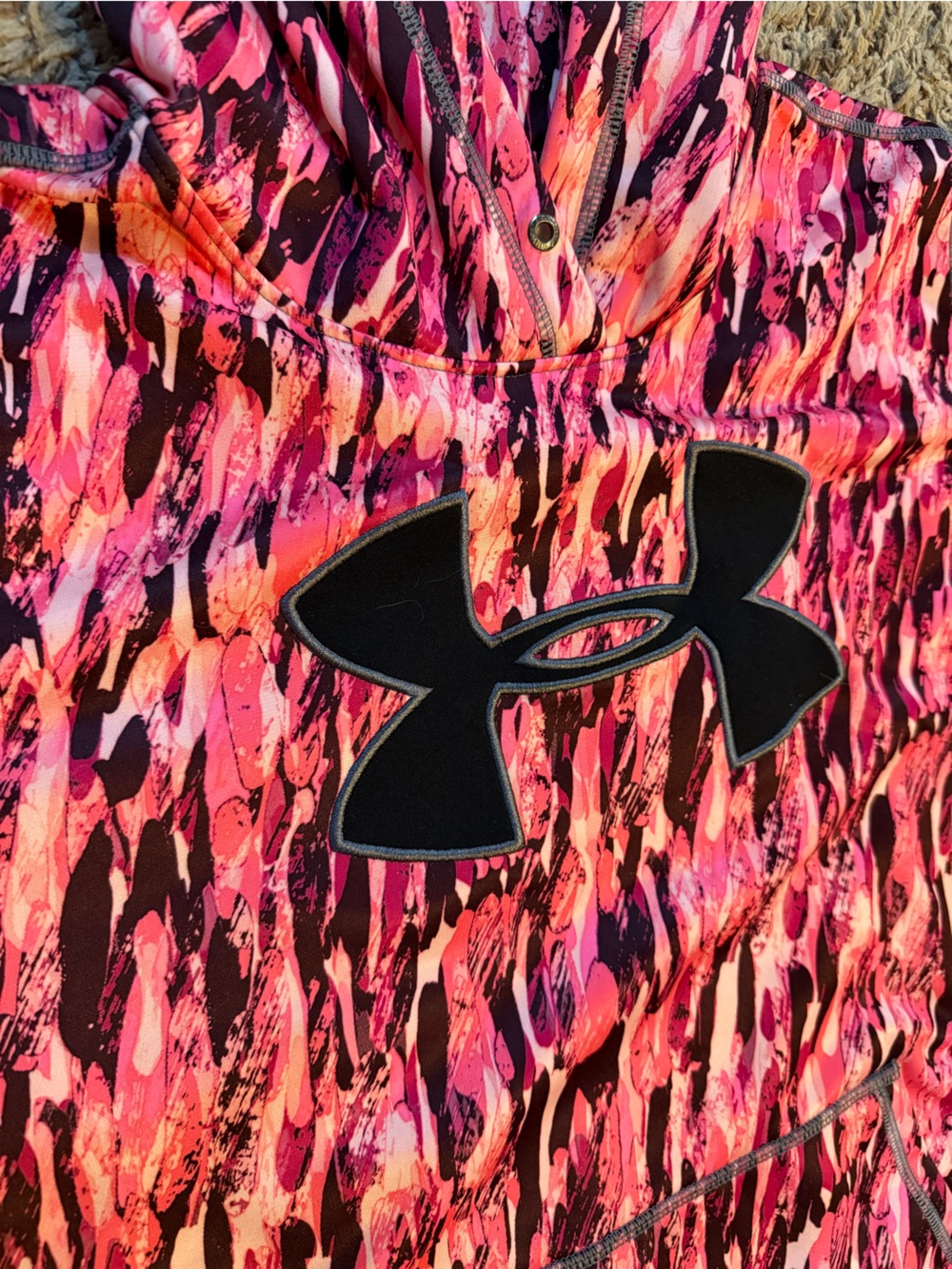 🔥 Under Armour Pink:Black camo Hoodie-small women’s (breast cancer  awareness)